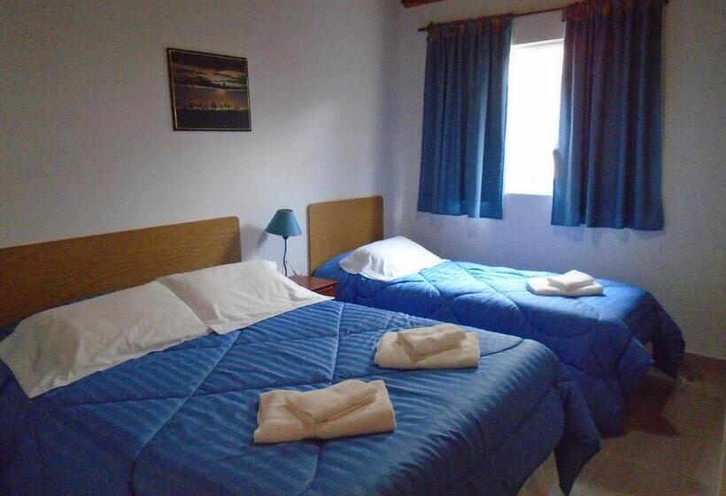 غرفة قياسية ثلاثية, Los Fresnos