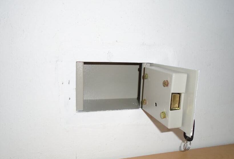 غرفة قياسية ثلاثية, Los Fresnos