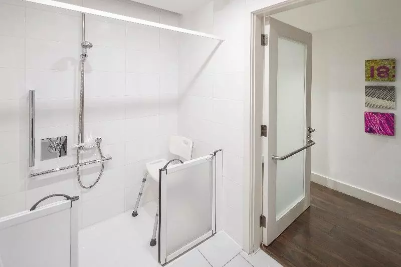 اتاق استاندارد برای معلولان, Indigo Liverpool, An Ihg