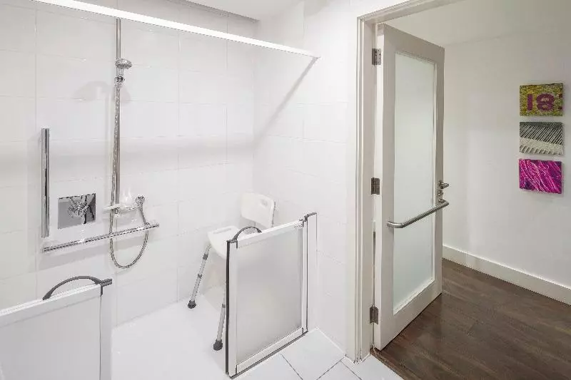 اتاق استاندارد برای معلولان, Indigo Liverpool, An Ihg