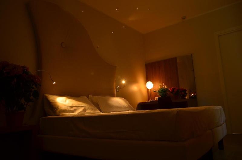 اتاق استاندارد سه نفره, M14 Hotel & Spa