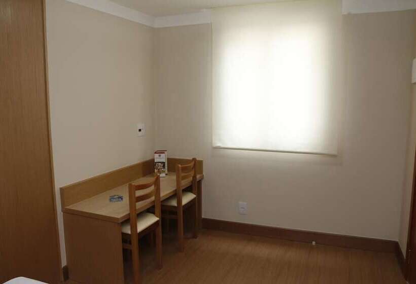 اتاق استاندارد, Pouso Real