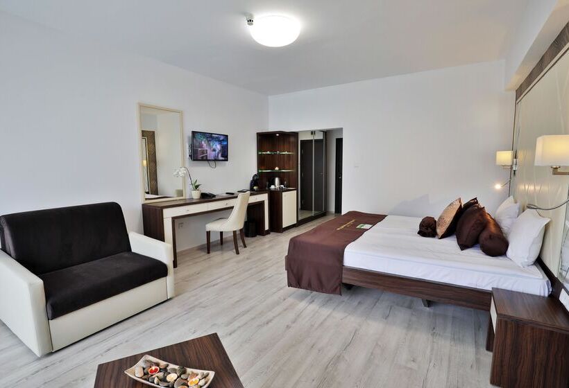 Семейный Номер Deluxe, Prestige Deluxe Hotel Aquapark Club   All Inclusive