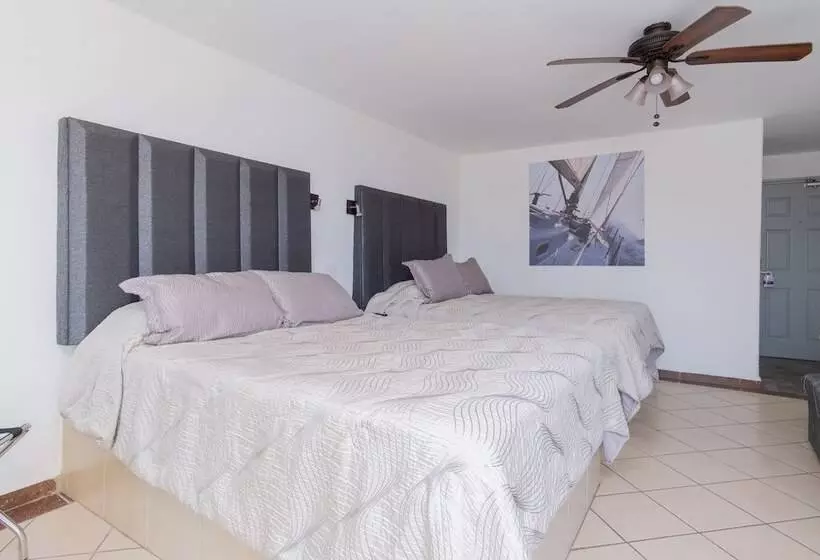 片側に海が見えるデラックスルーム, Playa Bonita Resort