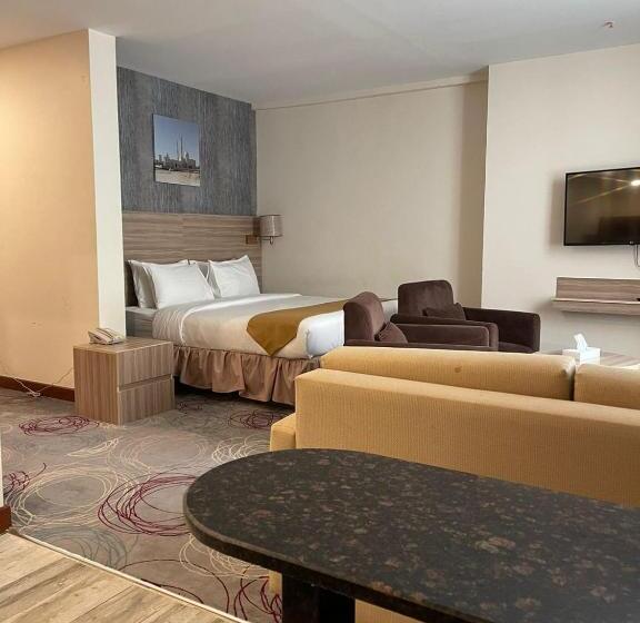 استودیوی استاندارد, Grand Tourist