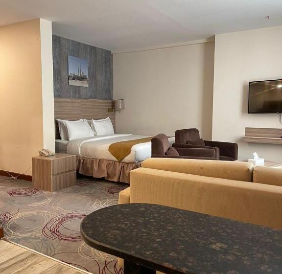 استودیوی استاندارد, Grand Tourist