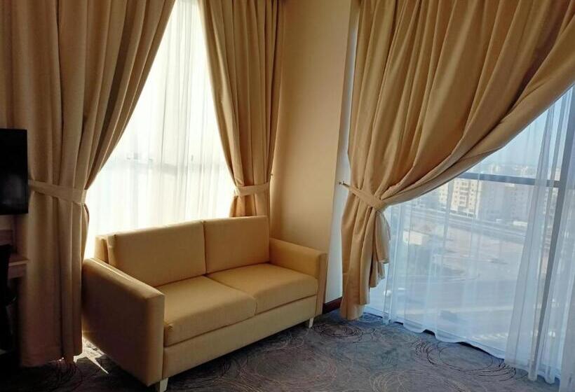 اتاق لوکس, Grand Tourist