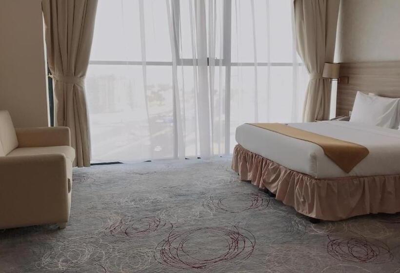 استودیوی استاندارد, Grand Tourist