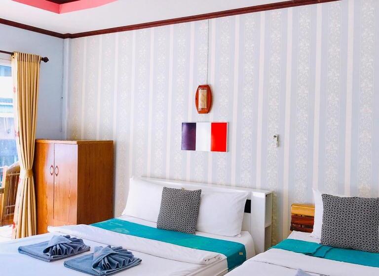 스탠다드 트리플 룸, Lake Terrace Resort