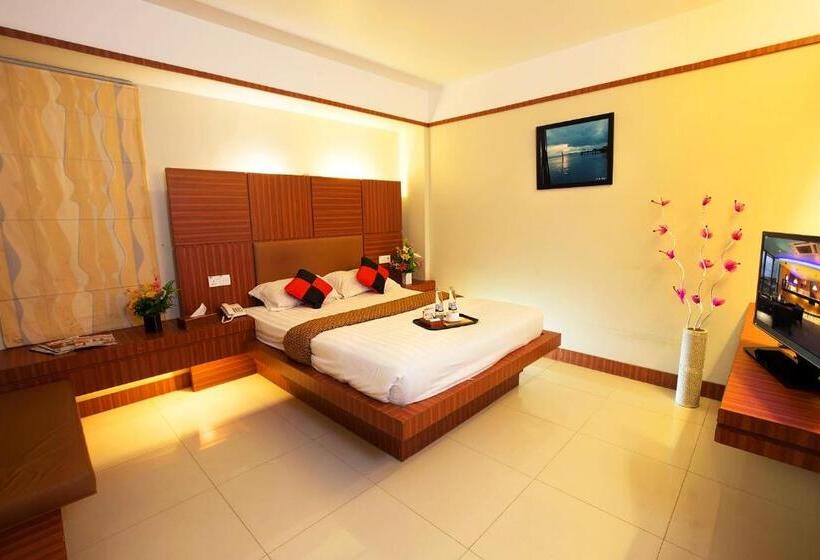 标准间, Maximillian