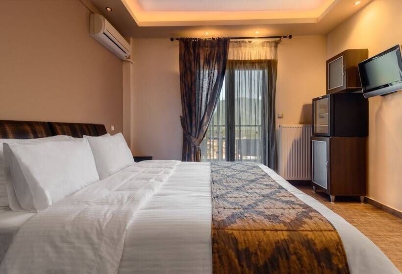 חדר משפחתי, Naiades