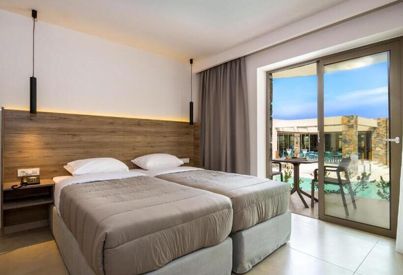 디럭스 스튜디오, Stefan Village