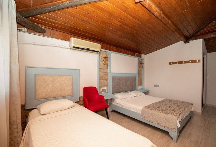 Номер Стандарт Трехместный, Yakamoz Otel