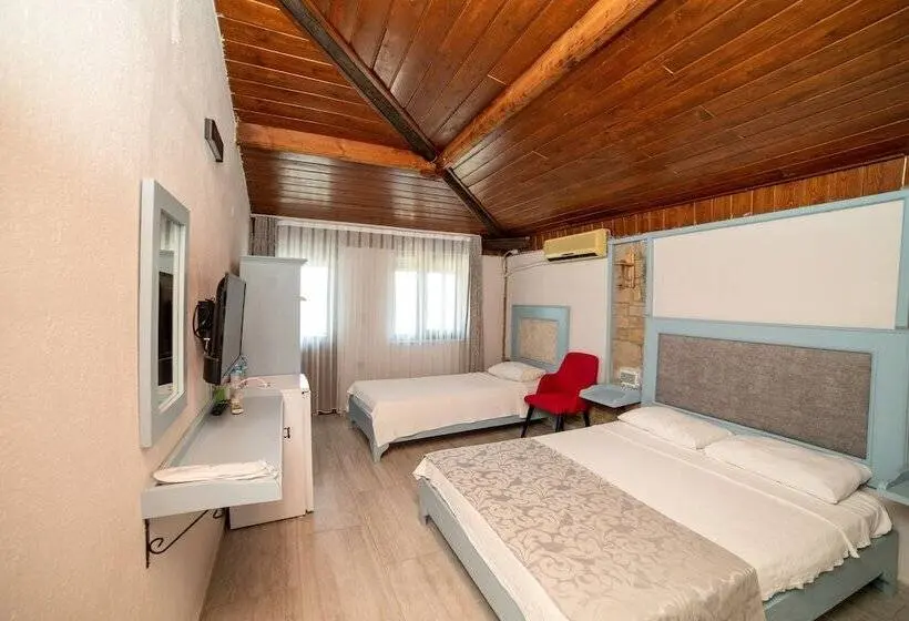 Standard Kolmen Hengen Huone, Yakamoz Otel