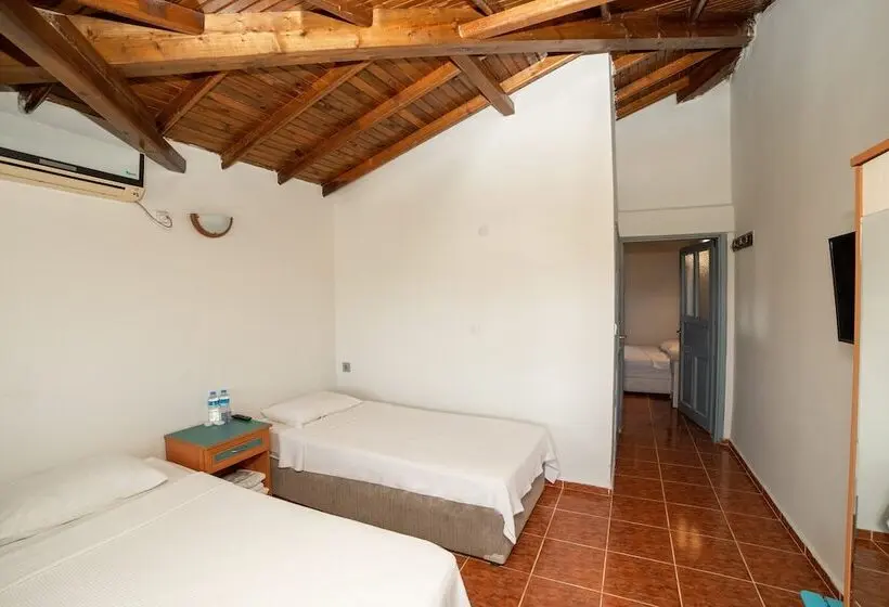 Perhehuone, Yakamoz Otel