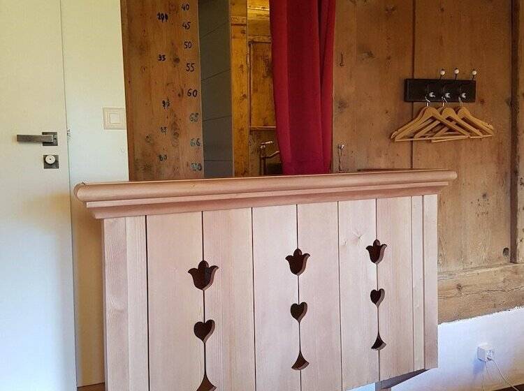 חדר סטנדרט נוף להרים, Au Soleil De Gruyères Chez Chantal