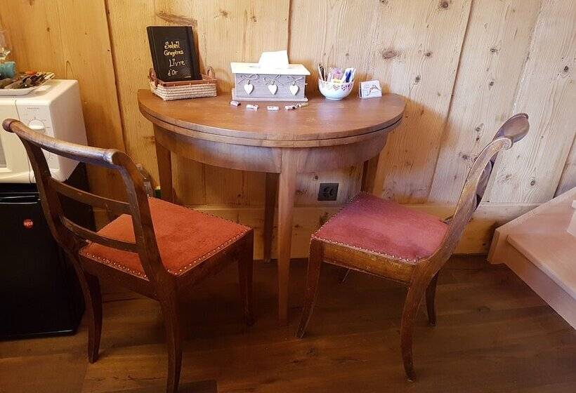 חדר סטנדרט נוף להרים, Au Soleil De Gruyères Chez Chantal