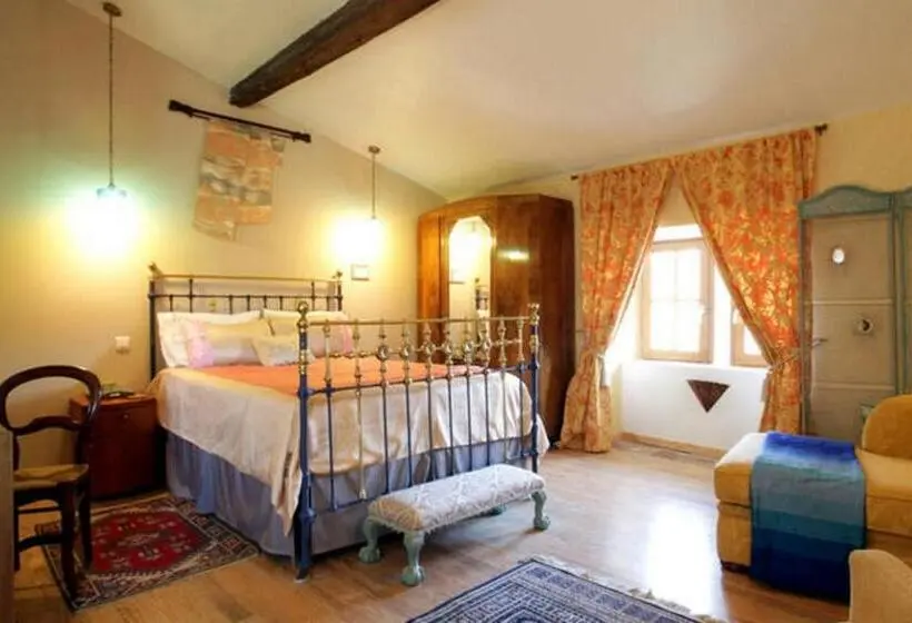 Pokój Superior Trzyosobowy, Maison De Textile