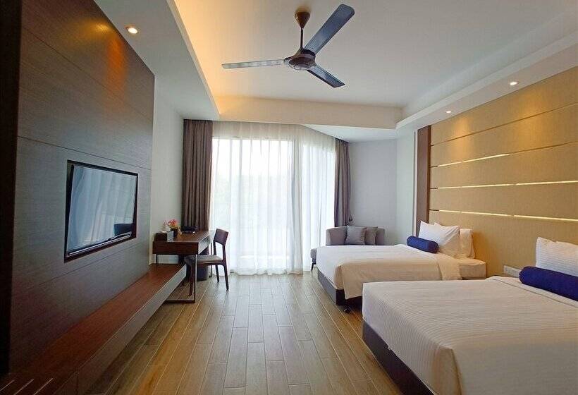 غرفة ديلوكس مطلة على المدينة, Pacific Regency Beach Resort Port Dickson