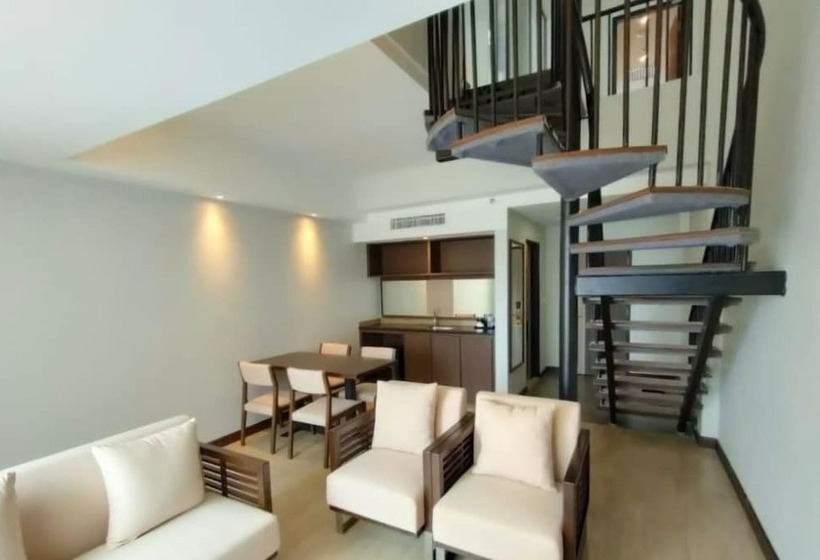 جناح عائلي, Pacific Regency Beach Resort Port Dickson