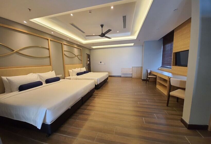 جناح جونيور, Pacific Regency Beach Resort Port Dickson