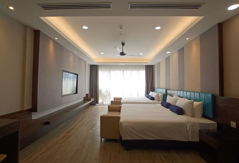 غرفة دور أخير, Pacific Regency Beach Resort Port Dickson