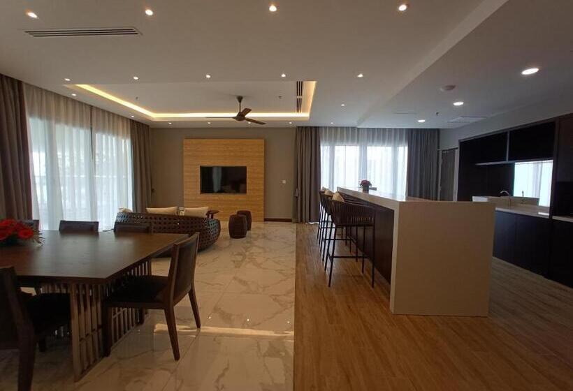 سوییت, Pacific Regency Beach Resort Port Dickson