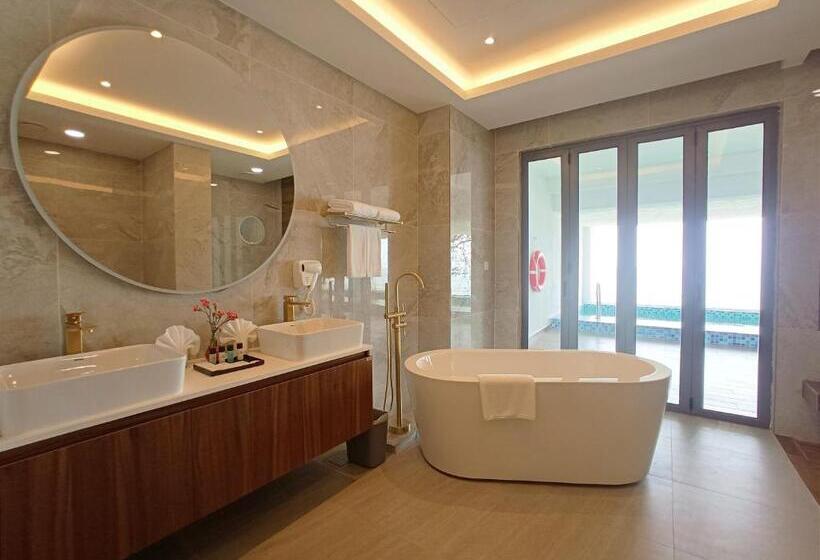 جناح, Pacific Regency Beach Resort Port Dickson