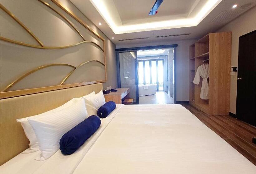 جناح, Pacific Regency Beach Resort Port Dickson