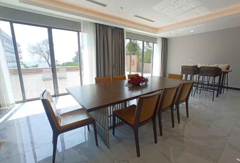 اتاق پنت هاوس, Pacific Regency Beach Resort Port Dickson