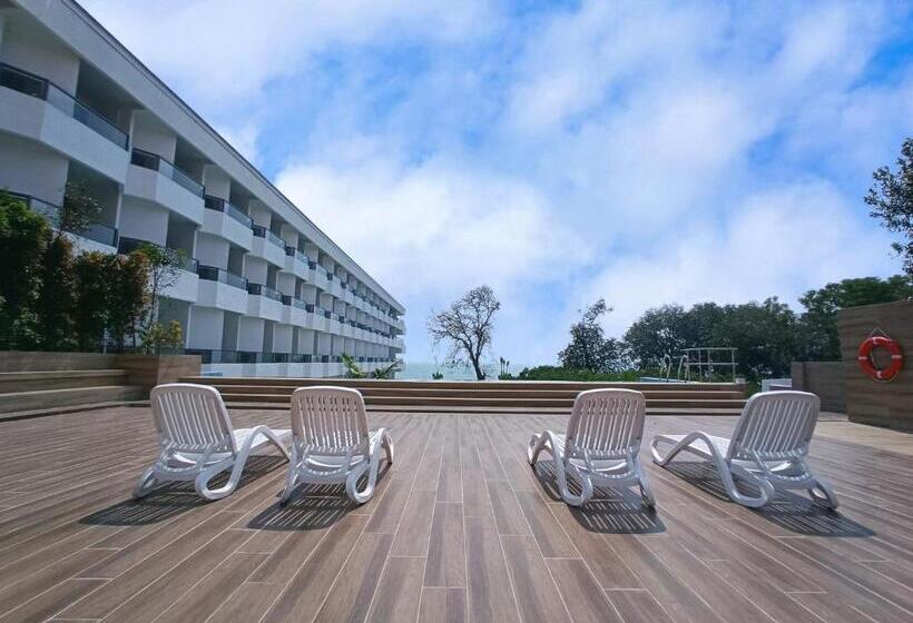 غرفة دور أخير, Pacific Regency Beach Resort Port Dickson