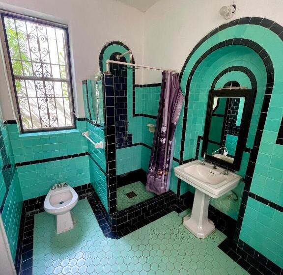 חדר סטנדרט עם מיטת קינג, Hostal Rosa Mexicano   Hostel