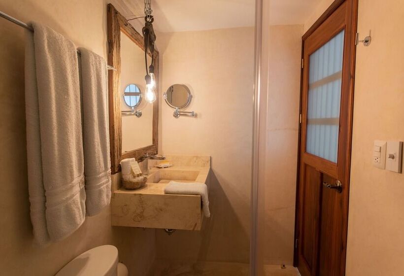 اتاق لوکس, Verde Morada