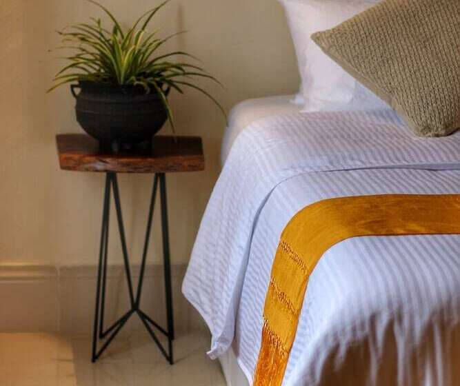 اتاق لوکس, Verde Morada