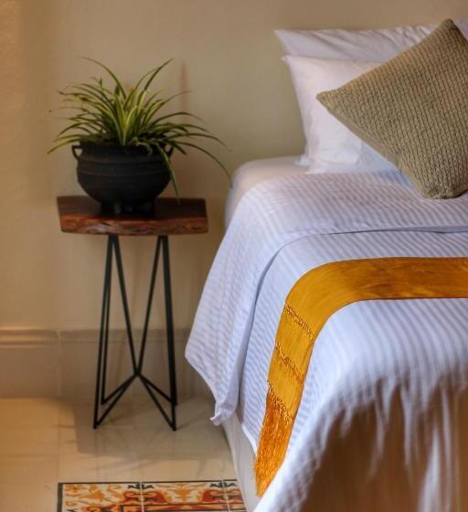 اتاق لوکس, Verde Morada