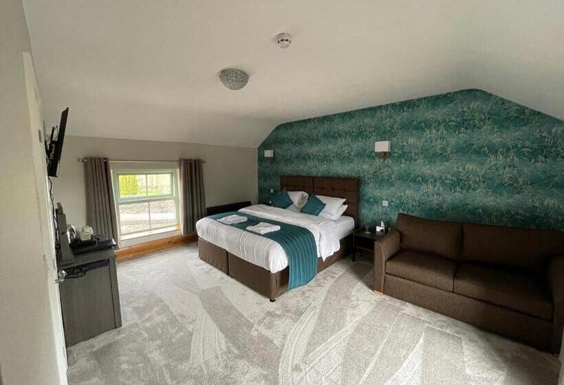 Семейный Номер, George And Dragon