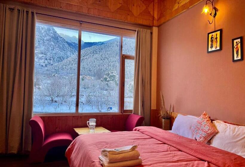 Chambre Standard Lit King Size, Flüstern Hostel And Café