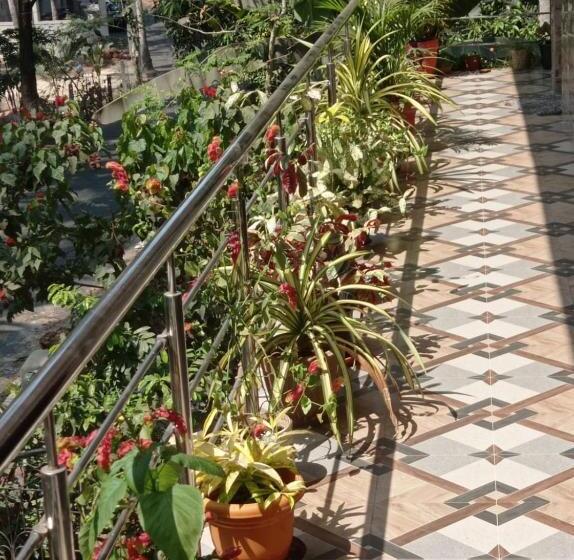 חדר סטנדרט עם מרפסת, Jerone S Home Stay