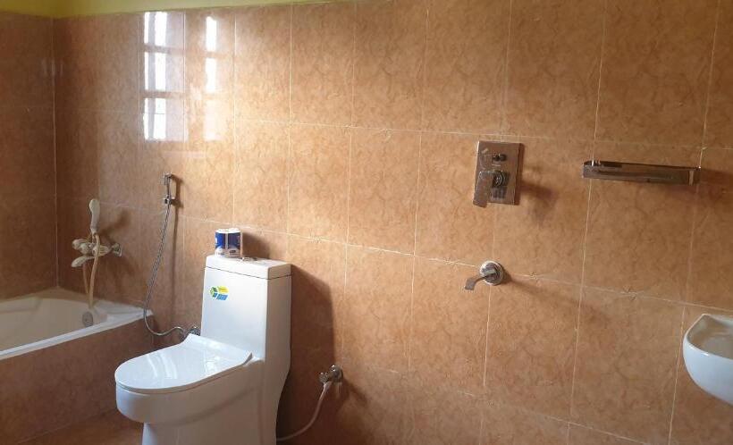 اتاق لوکس خانوادگی, London House Resort