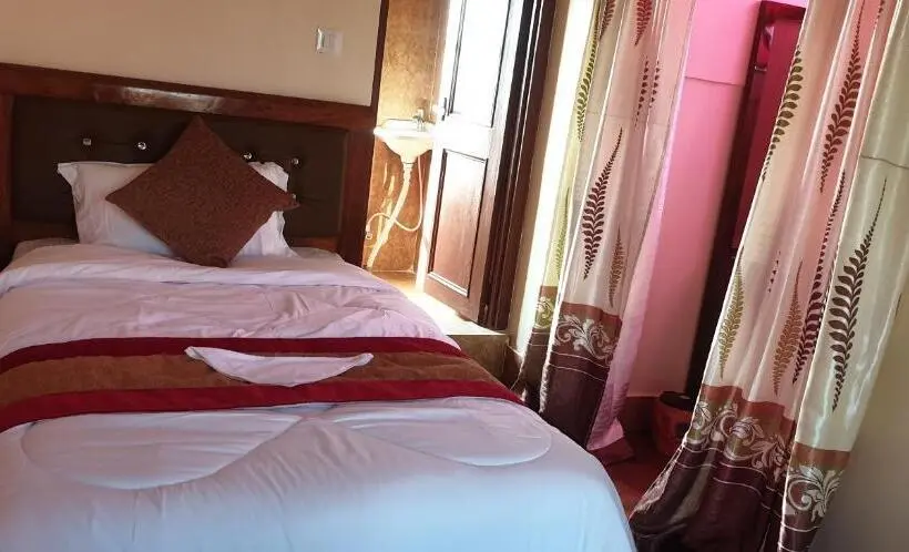 اتاق لوکس یک تخته, London House Resort