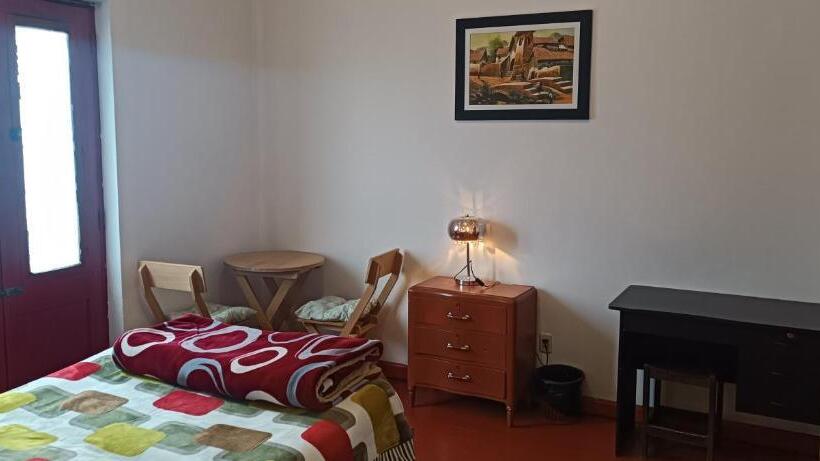 اتاق استاندارد با بالکن, Sk Hostal