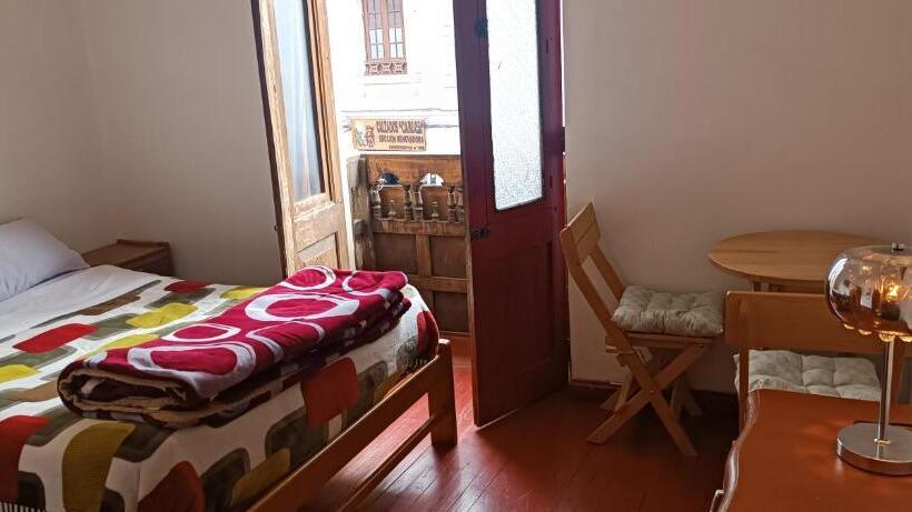 اتاق استاندارد با بالکن, Sk Hostal