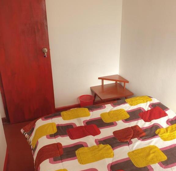 غرفة أساسية, Sk Hostal
