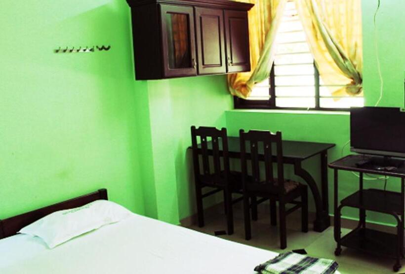 חדר אקונומי, Cherai Beach Valley