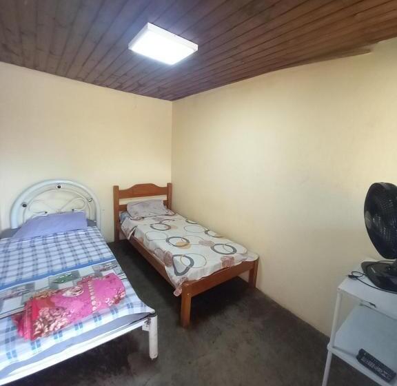 バス共有のスタンダードルーム, Em Sbo   São Francisco