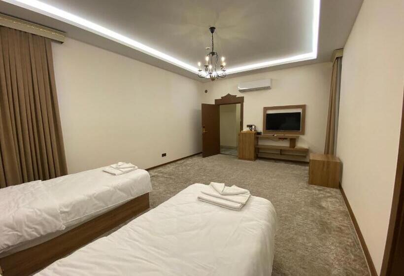 اتاق اکونومی, Haden