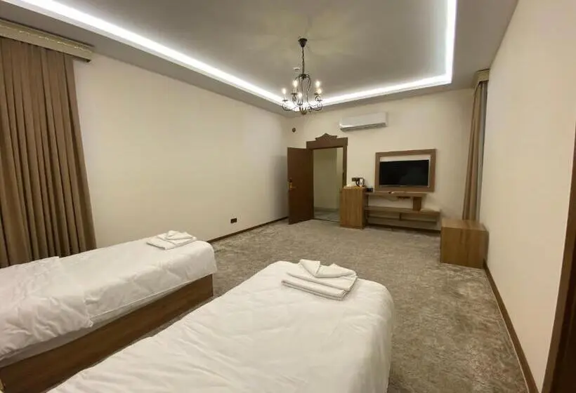 اتاق اکونومی, Haden