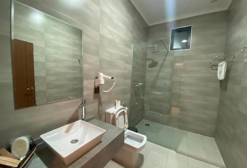 استودیوی استاندارد, Haden