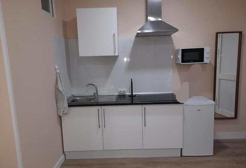 标准工作室, Hospedaje Benacazon A49