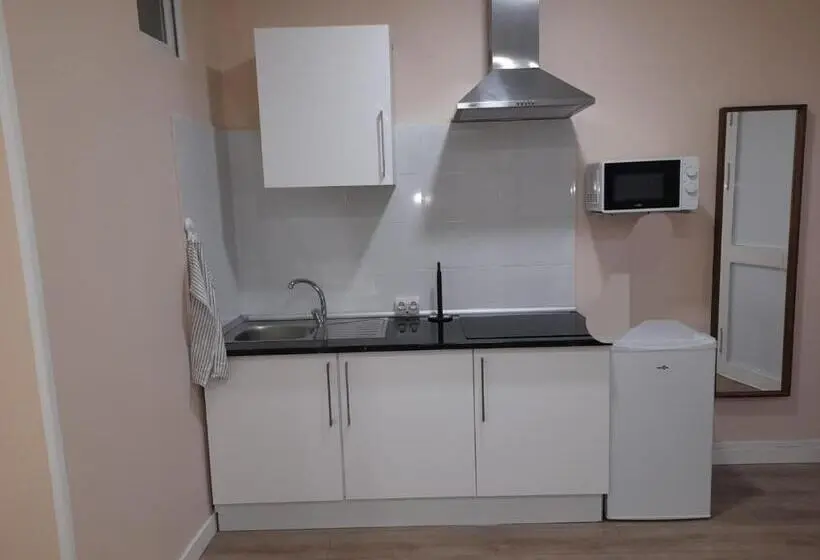 Standaard Studio, Hospedaje Benacazon A49